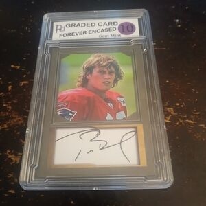 Autographed Football Trading Card - Encased Gem Mint 10
